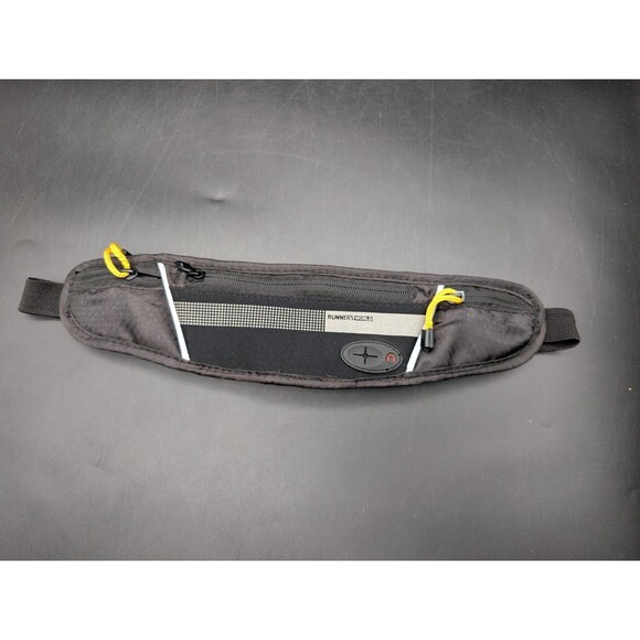 RUNNERS WORLD RUNNING BELT BAG CARRY ALL PURSE TRAVEL STORAGE - Picture 1 of 2